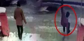 Buzlanan Yolda Düşerek Beyin Kanaması Geçirdi! O Anlar Kamerada