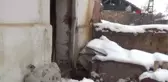 Çöp Konteynerlerinden Topladığı Ekmeklerle Karnını Doyuran Yaşlı Adam Yardım Bekliyor