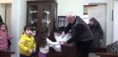 Öğrencilerden Okullarını Yaptıran Hayırsevere Duygulandıran Ziyaret - Karabük