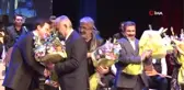 Binali Yıldırım ve İbrahim Kalın Aynı Sahnede Türkü Söyledi