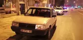 Denizli'de 'Dur' İhtarına Uymayan Sürücü, Otomobili Polislerin Üzerine Sürdü 1 Yaralı