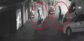 Gözü Dönmüş Saldırganın Boğazına Çakmak Dayayıp Genç Kadını Gasbettiği Anlar Kamerada!