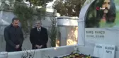 Barış Manço'nun Ölümünün 20'nci Yıldönümünde Mezarı Başında Anıldı