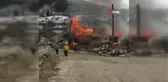 Artvin'de Ahşap Ev Alev Alev Yandı