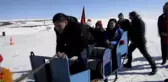 Kayaklı Koşucular Kamp Molasını Atlı Kızakla Değerlendirdi
