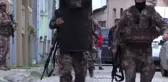 Fatih'te Gece Kulübündeki Silahlı Kişilere Operasyon