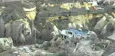 İyi Parti Başkan Adayı Otelinin Yıkılmaması İçin Yolu Kapattı- Kaçak Yapısı Yıkılmasın Diye Yolu...