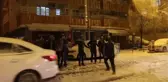 Gençler Kar Yağışını Halay Çekerek Kutladı