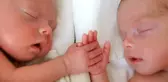 Bilim İnsanları Tarafından Dünyanın İkinci Yarı Özdeş İkiz Vakası Keşfedildi