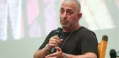 Cem Yılmaz, Destek Videosu İsteyen Muhtar Adayına Verdiği Cevapla Herkesi Güldürdü