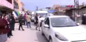 Adana Zeki'nin Oturduğu Kaldırıma Kırmızı