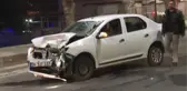 Üsküdar'da Otomobil ile Motosiklet Kafa Kafaya Çarpıştı: 2 Yaralı