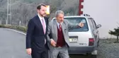 Berat Albayrak Babasının Koluna Girip Mezarlığa Gitti