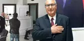 Başkan Seçildi, İlk İcraatı Makam Odasının Kapısını Söktürmek Oldu