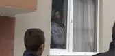 Madde Bağımlısı Genç, Ebeveynlerini Rehin Aldı! Polis, 2 Saatte İkna Etti