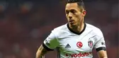 Beşiktaşlı Adriano Açıkladı: Yönetimle Görüşüyoruz