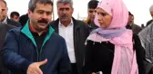 Başörtüsünü Çıkardığı İçin Eleştirilen Burcu Çetinkaya'ya Başörtülü Gazetecilerden Destek