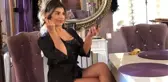 Şarkıcı Hatice'nin Kullandığı Kremden Yüzü Yandı