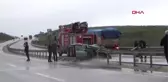 Çanakkale'de Bariyerlere Çarpan Otomobilin Sürücüsü Yaralandı