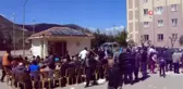 Muhtardan Mahalleliye Teşekkür Yemeği