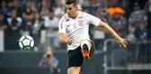 Fenerbahçe, Corinthians'ta Oynayan Danilo Avelar'ın Peşinde