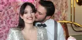 Oyuncu Pelin Akil, İkiz Bebeklerini Dünyaya Getirdi