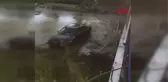 Manisa Sürücünün Tansiyonu Düştü, Otomobil Çaya Uçtu: 2 Yaralı