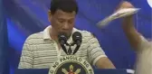 Video | Filipinler Devlet Başkanı Duterte'nin Hamam Böceği ile İmtihanı