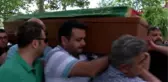 İzmir Siyanürlü Sıvıyla Anne ve Babasını Öldürdü, Kardeşleri Tedavide
