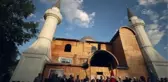 Müslüman ve Gayrimüslimler Kundaklanan Camii İçin Kenetlendi - New