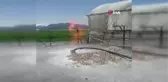 Serasını Sulamak İçin Açtığı Sondaj Kuyusundan Alev Püskürdü