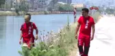 ADANA SERİNLEMEK İÇİN SULAMA KANALINA GİREN ÇOCUK KAYBOLDU