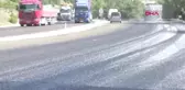 Denizli'de sıcak hava asfalt eritti