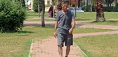 11 gündür kayıp olan oğlunun kıyafetlerini giyip sokak sokak onu arıyor