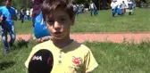 Bu kez boğa güreşi izlemek için değil, çöp toplamak için çıktılar
