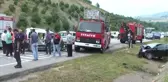 Otomobille hafif ticari araç çarpıştı: 2 ölü, 4 yaralı