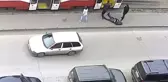 Tramvayda felç geçiren adamı sokağa atıp yolla devam ettiler!