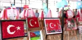 BURDUR Anaokulu öğrencileri atık malzemelerden kıyafet yaptı