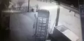 Hırsızlık anı güvenlik kamerasına yansıdı