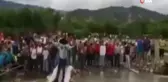 Polis, Venezuelalıları engellemek için köprü söküyor