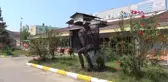 MERSİN Önce 'Düşünen Adam' heykeli sonra karne