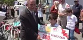 Minik Ahmet, okulda dağıtılan anket sayesinde teyzesinin kanser olduğunu ortaya çıkardı
