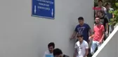 İZMİR Geç kalan öğrenci salona alınmayınca giriş belgesini yırttı