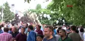 YALOVA İl Milli Eğitim Müdüründen, 50 yaşında üniversite bitiren şoförüne sürpriz kep töreni