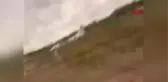 DHA DIŞ ? İniş takımı arızalanan uçak gövde üzerine indi