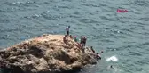 ANTALYA SICAKTAN KAÇIP DENİZDE SERİNLEDİLER