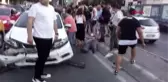 ÜNLÜ OYUNCUNUN ÇARPTIĞI MOTOSİKLET SÜRÜCÜSÜ AĞIR YARALANDI