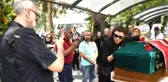Enis Foforoğlu'nun cenazesinde Hamdi Alkan ile eşinin tartışılan fotoğrafı