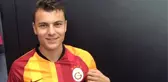 Yusuf Erdoğan Galatasaray formasını giydi, böyle poz verdi