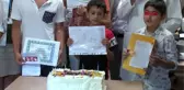İZMİR KARACİĞER NAKİLLİ ÇOCUKLAR KARNE SEVİNÇLERİNİ DOKTORLARIYLA PAYLAŞTI